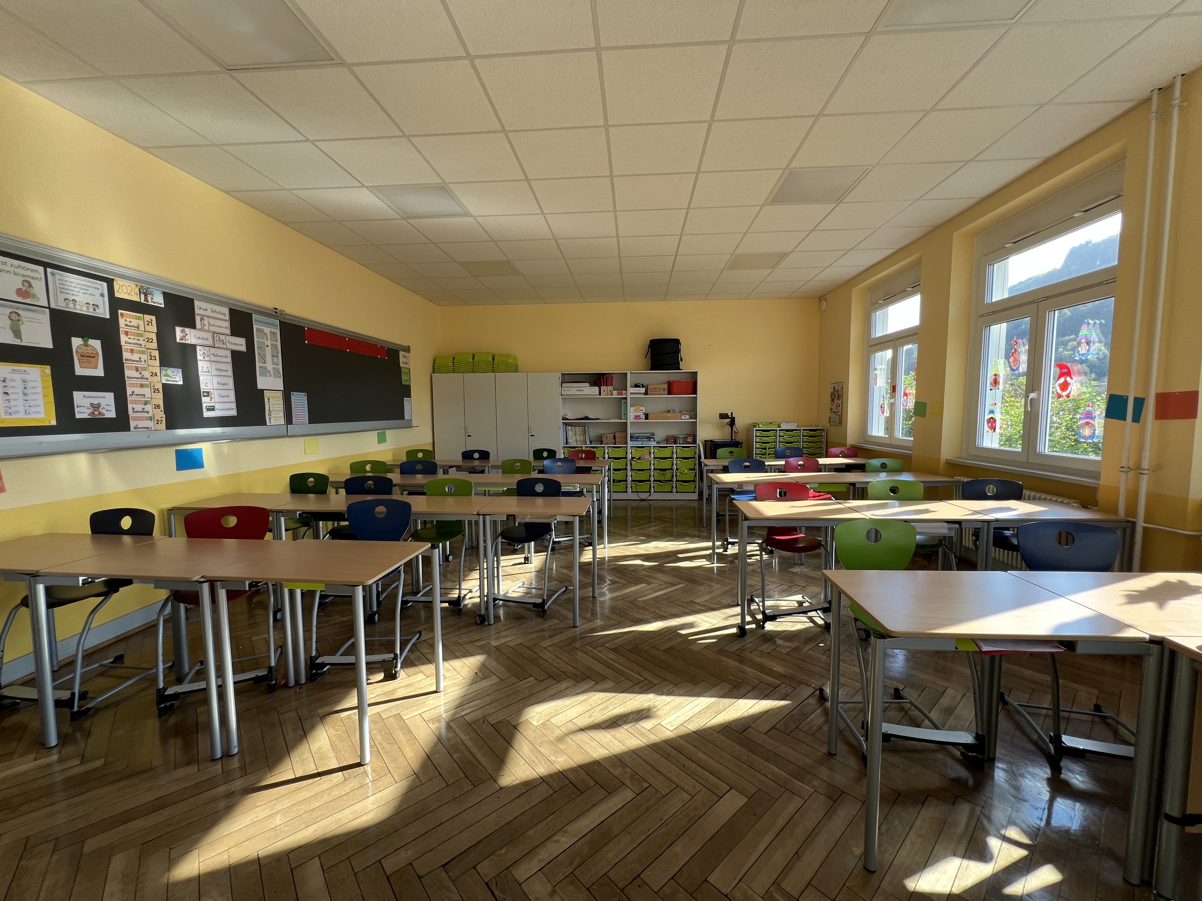 Klassenzimmer Blick in ein Klassenzimmer